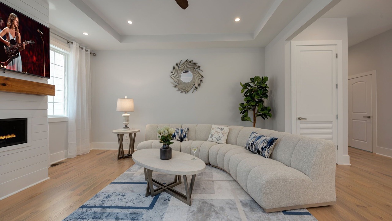 Photo of Livingroom in Hurwood Heights