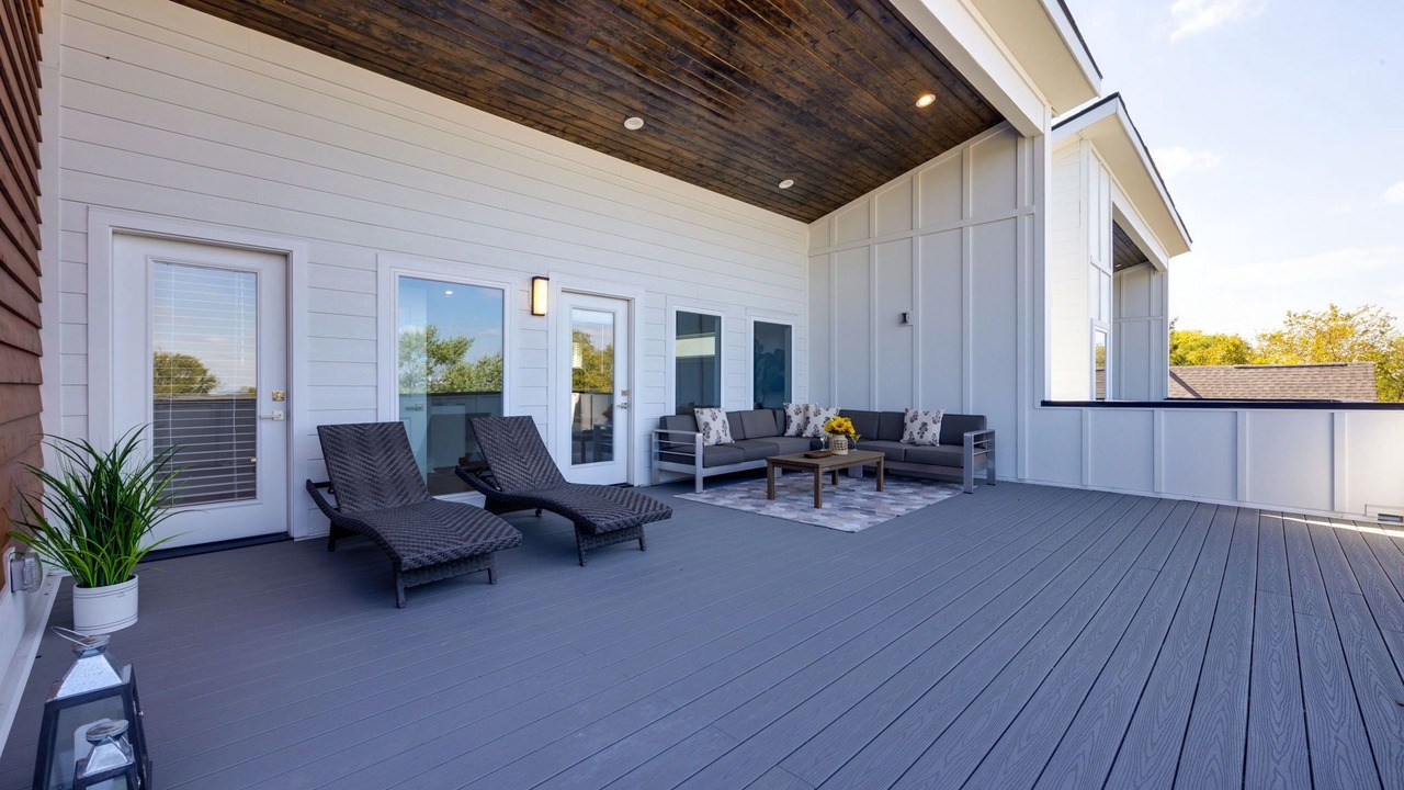 Photo of Outdoor in Hurwood Heights