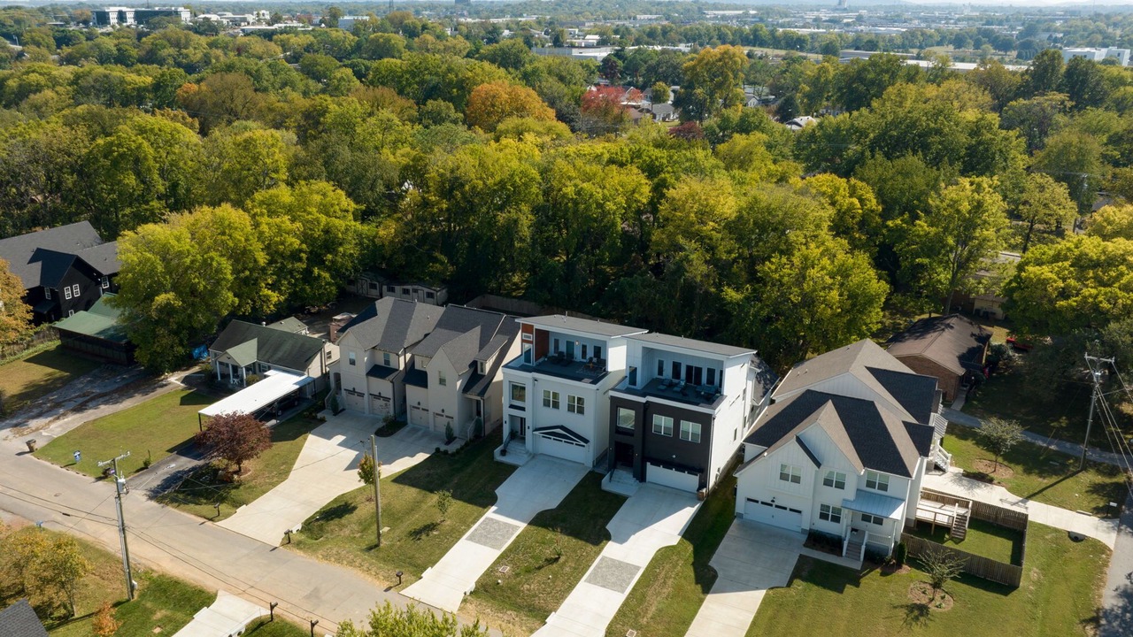 Photo of Others in Hurwood Heights