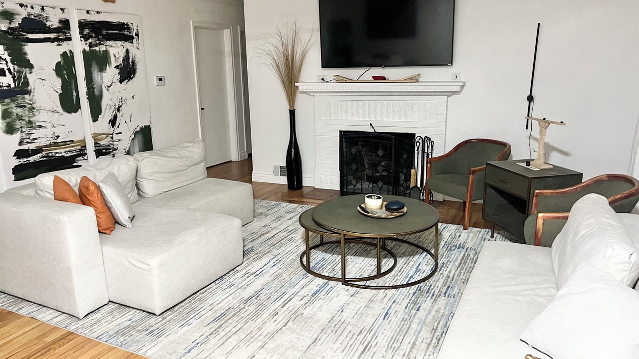 Photo of Livingroom in West University