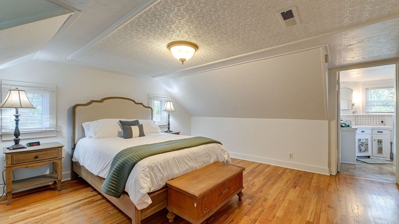 Photo of Bedroom in Grants Pass