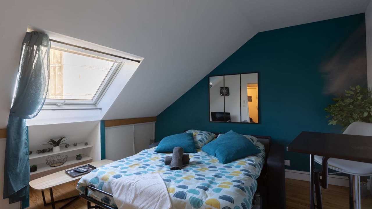 Photo of Bedroom in Republique