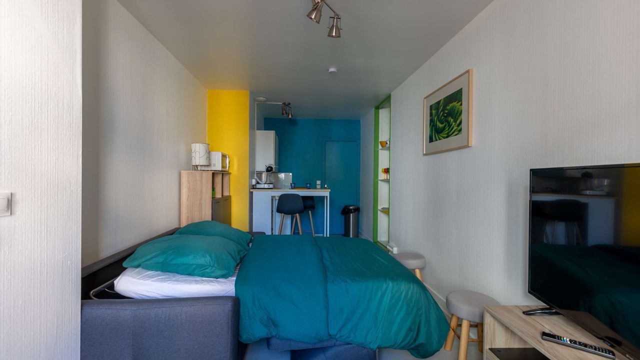 Photo of Bedroom in Republique