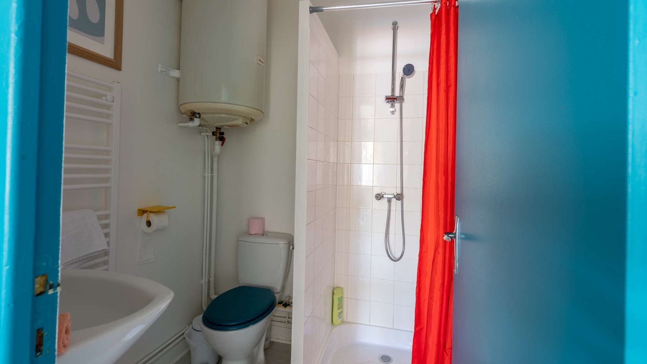 Photo of Bathroom in Republique
