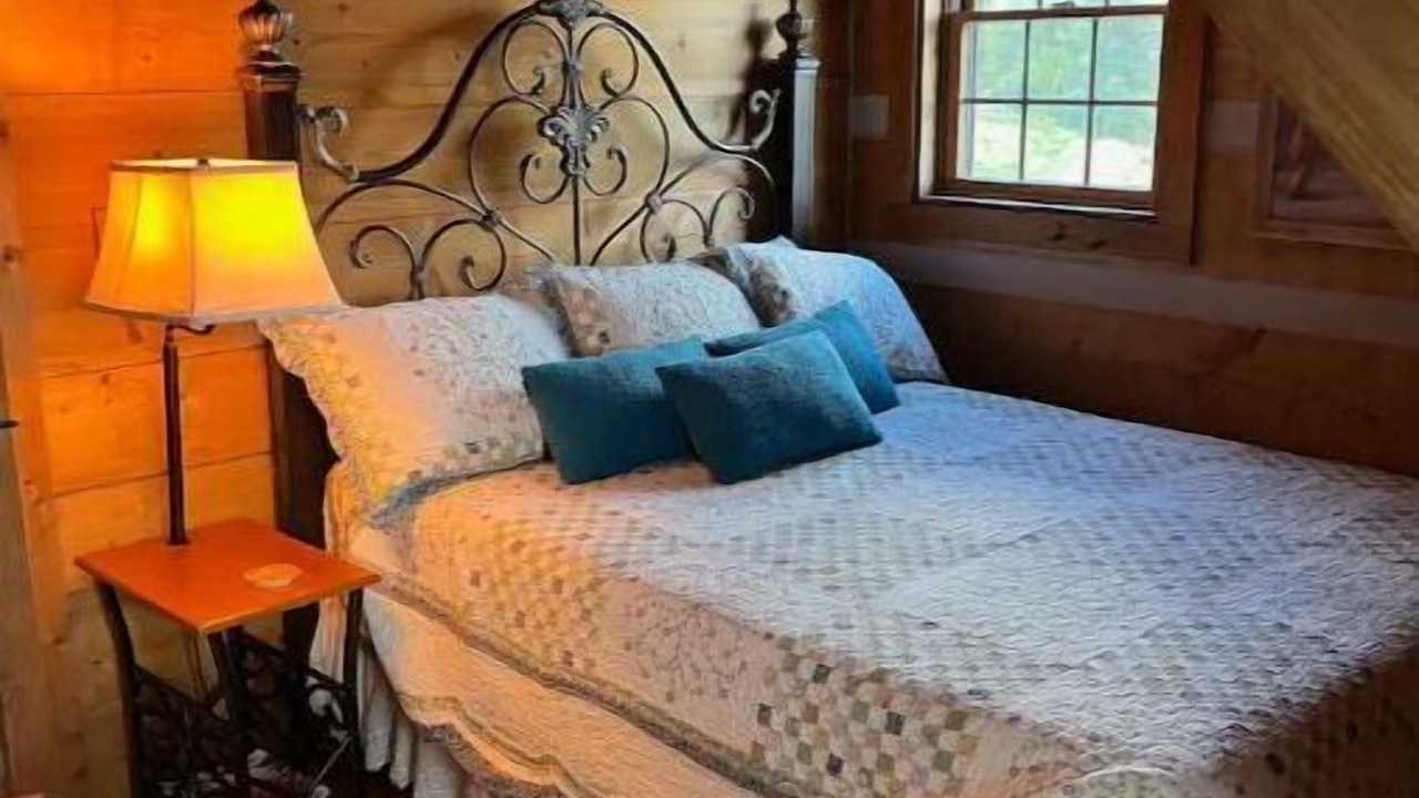 Photo of Bedroom in Independence