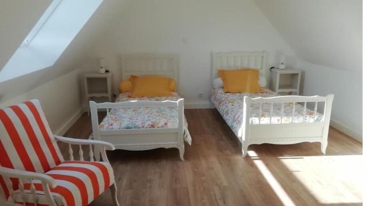 Photo of Bedroom in Locmelar