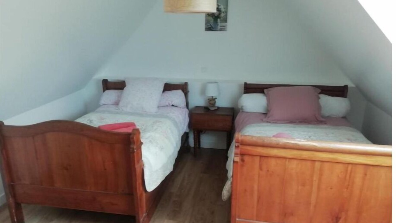 Photo of Bedroom in Locmelar