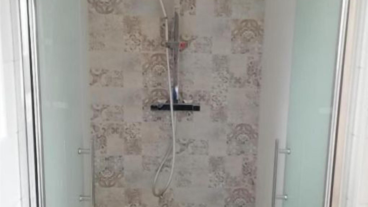 Photo of Bathroom in Locmelar