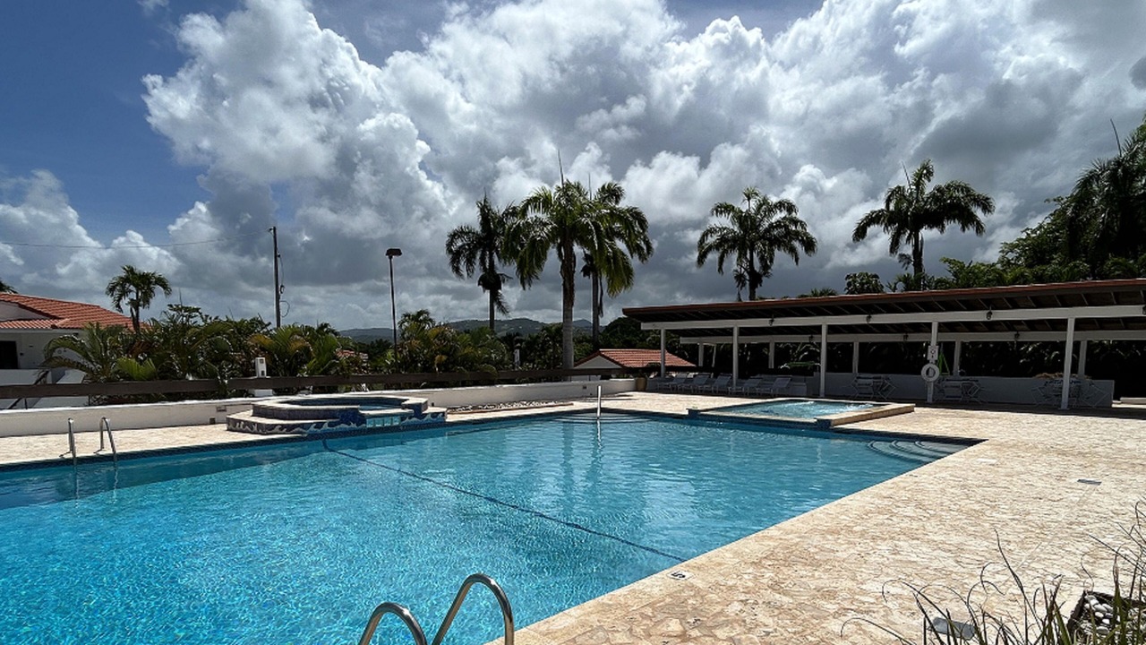 Photo of Outdoor in Mameyes II