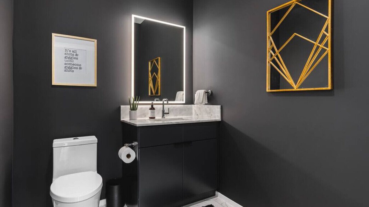 Photo of Bathroom in North Capitol