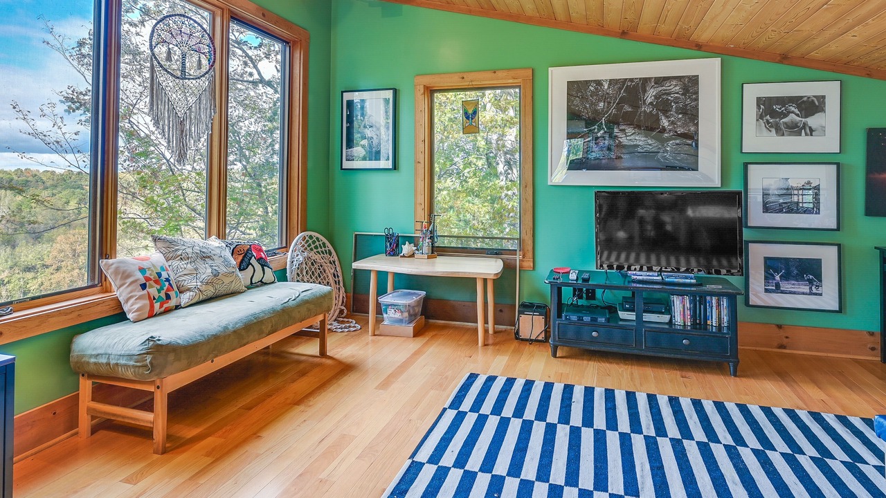Photo of Livingroom in Stokes