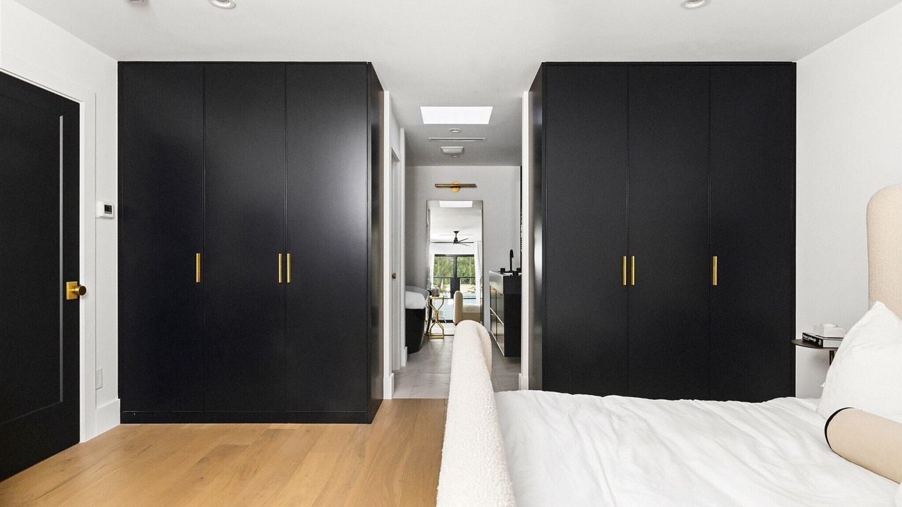 Photo of Bedroom in Fashion Square