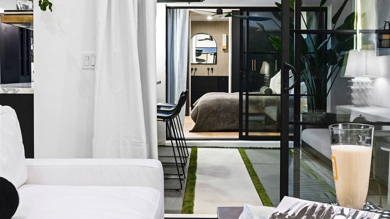 Photo of Bedroom in Fashion Square