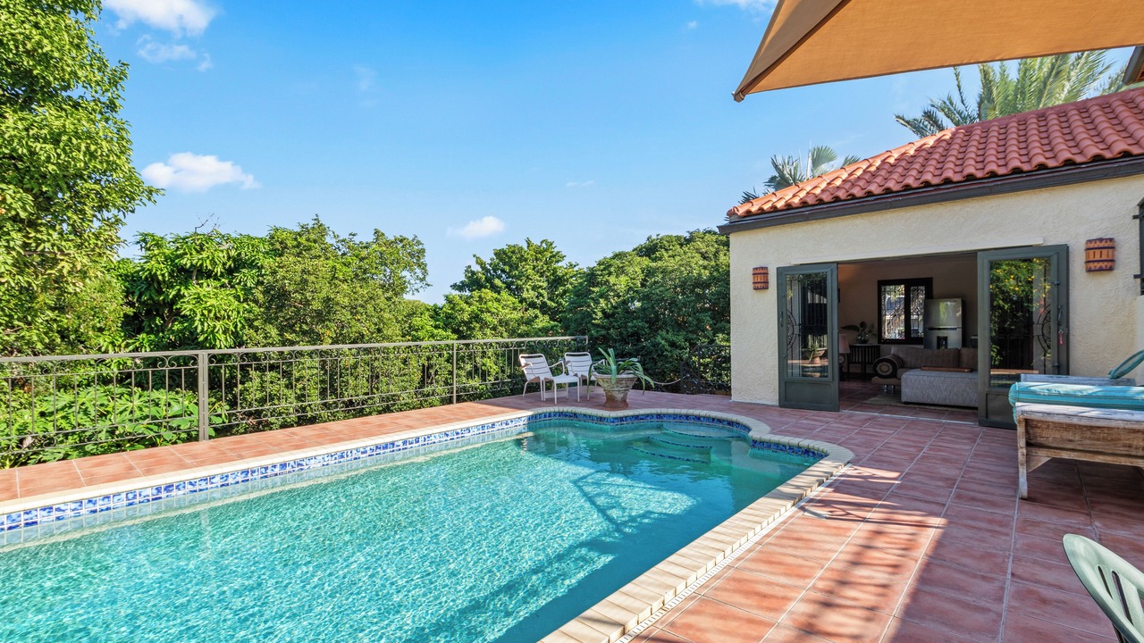 Photo of Outdoor in Rooi Catochi