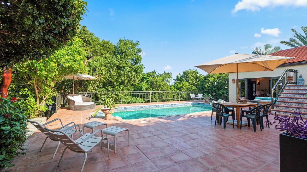 Photo of Outdoor in Rooi Catochi