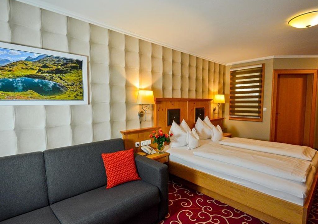 Photo of Bedroom in Weer