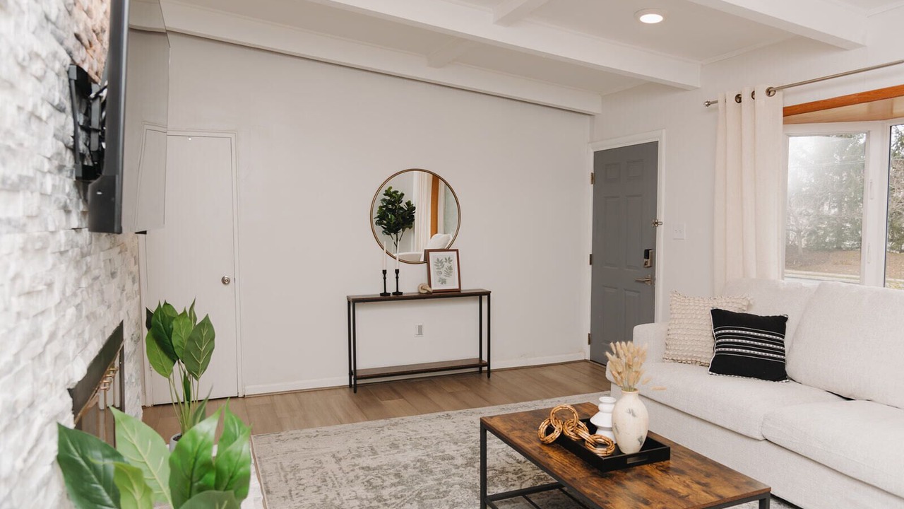 Photo of Livingroom in Wayne