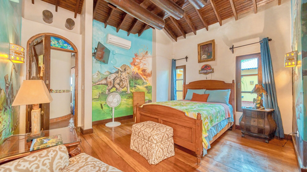 Photo of Bedroom in Antoneys Cay