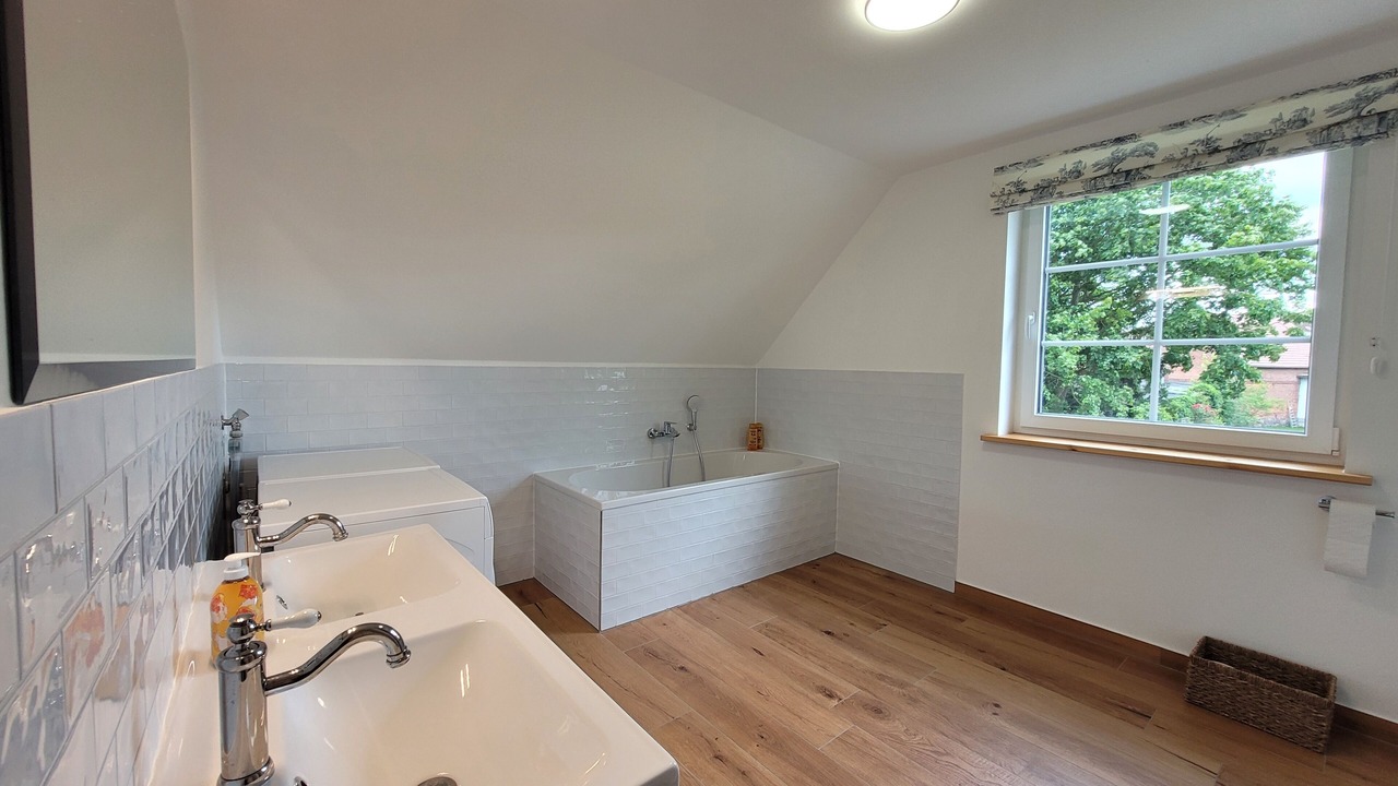 Photo of Bathroom in Lindow