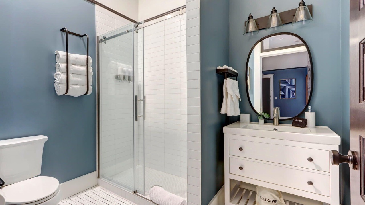 Photo of Bathroom in Old West Broad Neighborhood