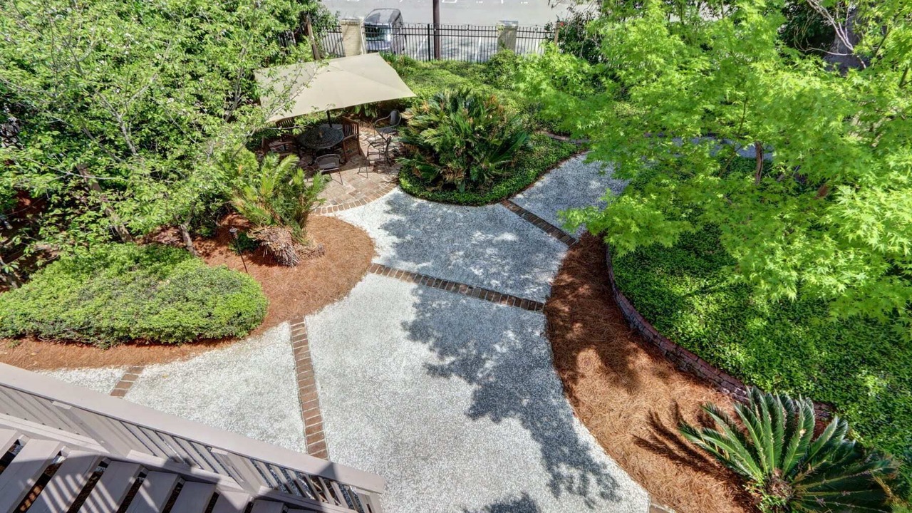 Photo of Outdoor in Old West Broad Neighborhood