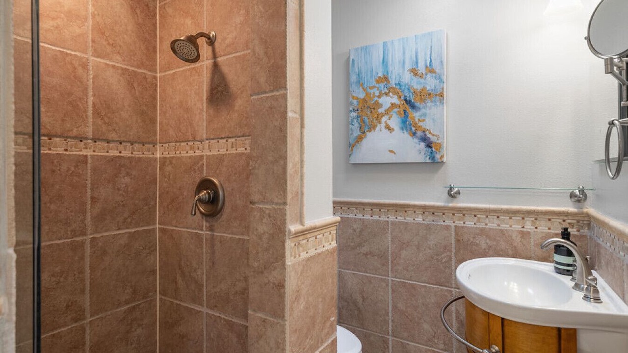 Photo of Bathroom in South of Conant