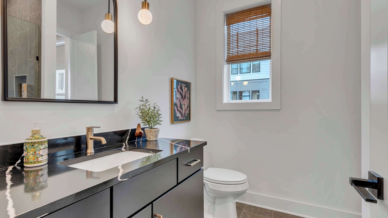 Photo of Bathroom in Hurwood Heights