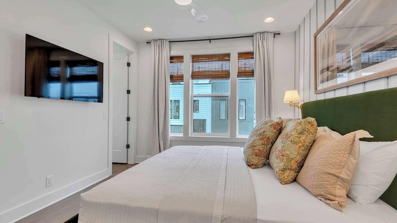 Photo of Bedroom in Hurwood Heights