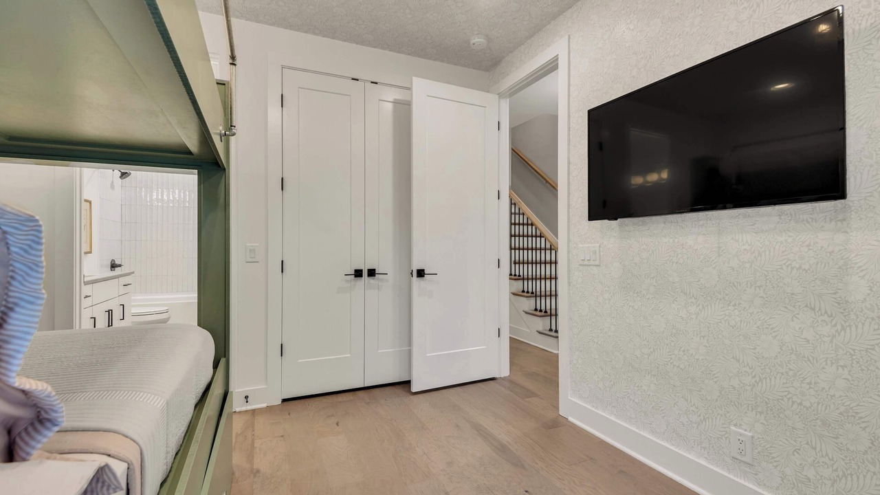 Photo of Bedroom in Hurwood Heights