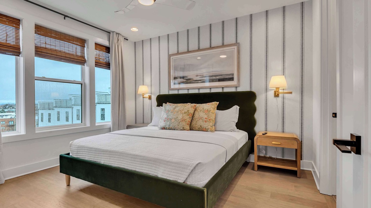 Photo of Bedroom in Hurwood Heights