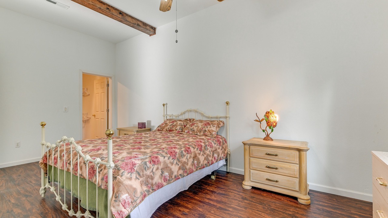 Photo of Bedroom in Grants Pass