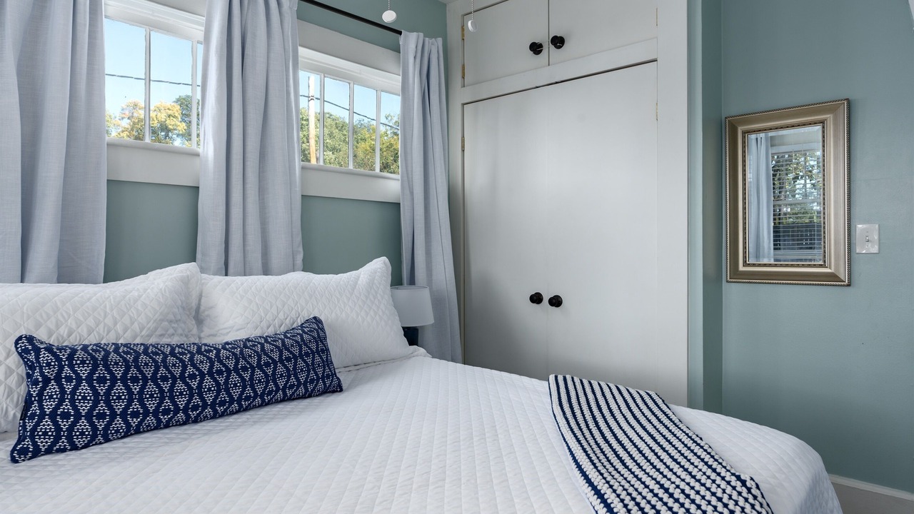 Photo of Bedroom in Crestline Heights