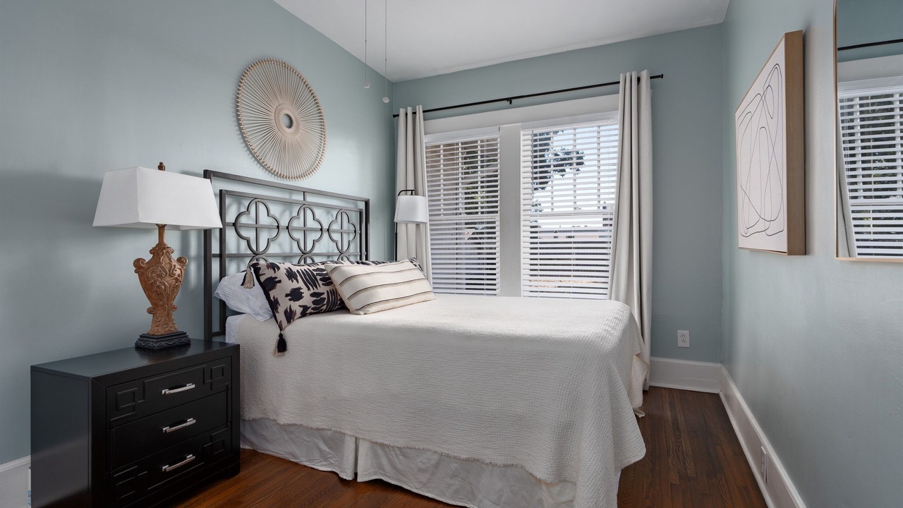 Photo of Bedroom in Crestline Heights