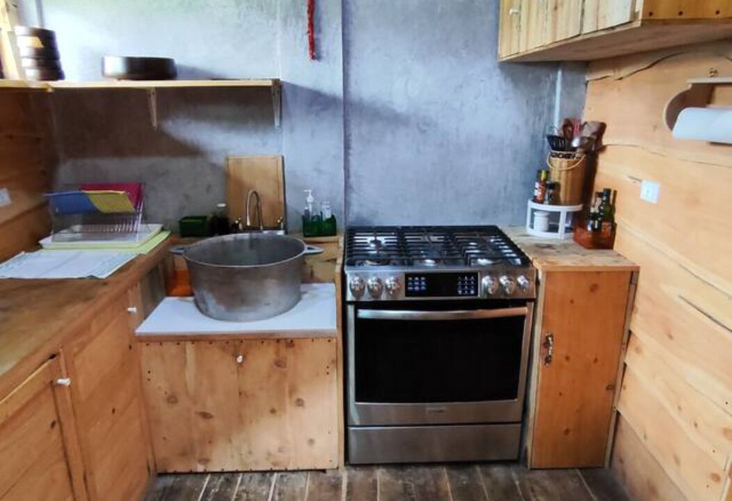 Photo of Kitchen in Roble