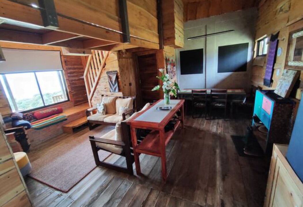 Photo of Livingroom in Roble