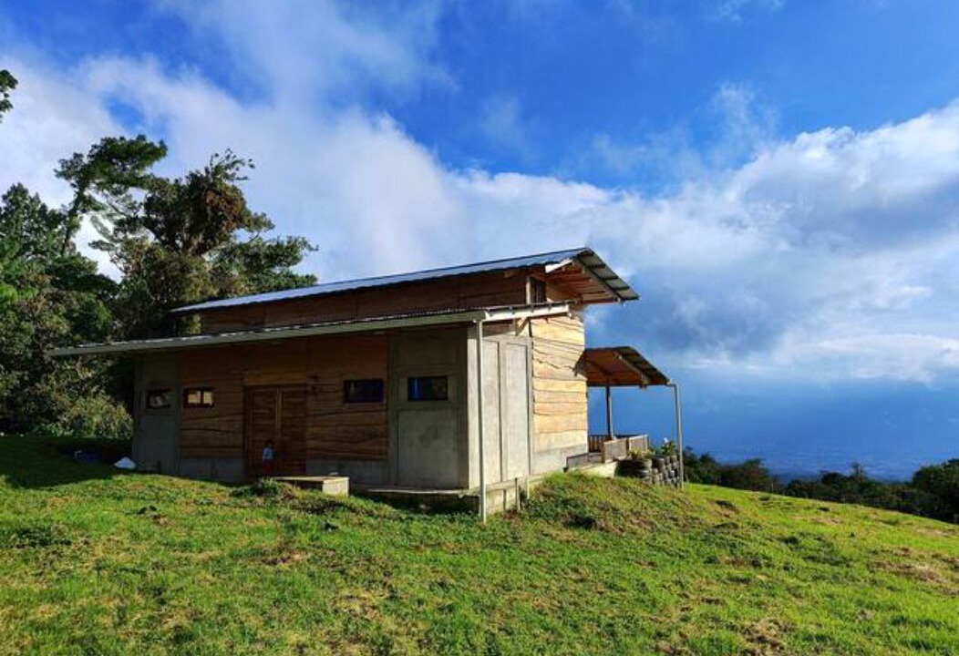 Photo of Outdoor in Roble