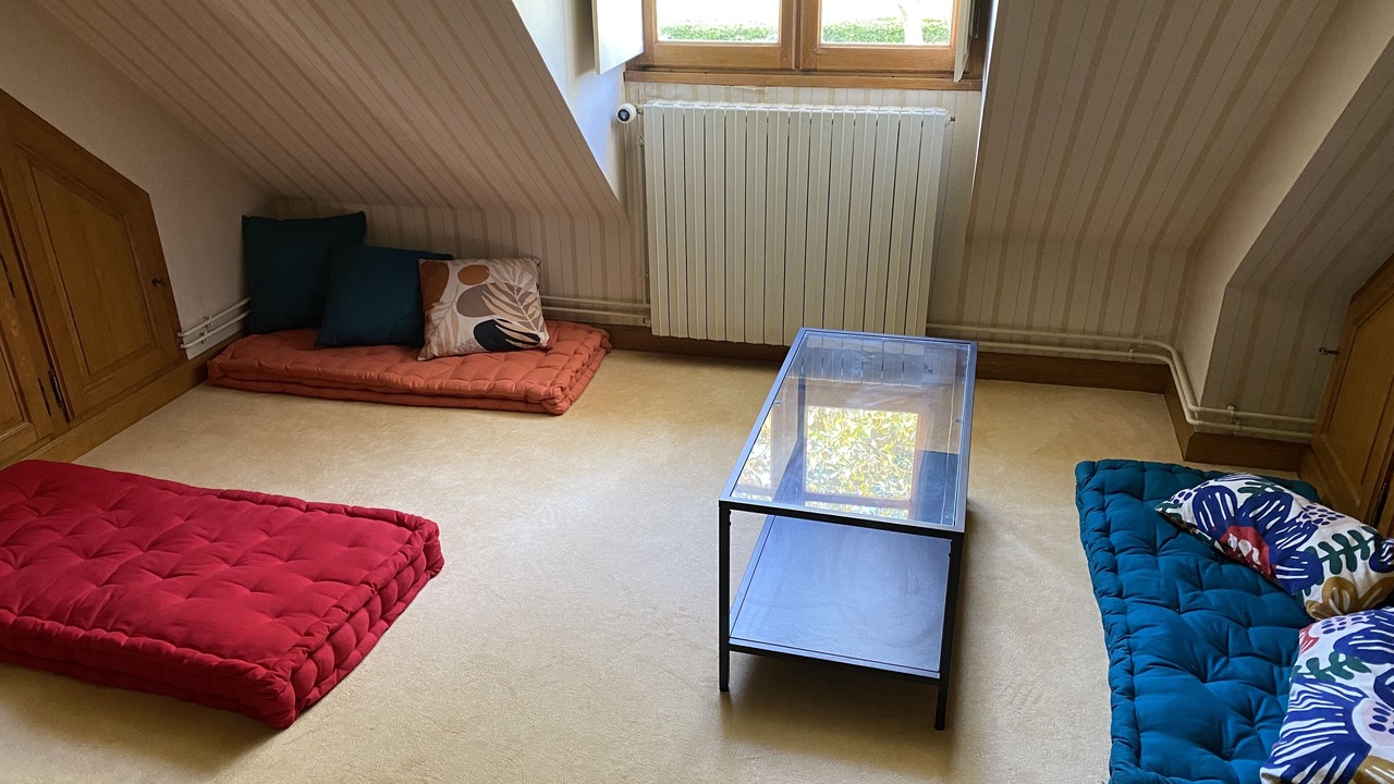 Photo of Others in Dollon