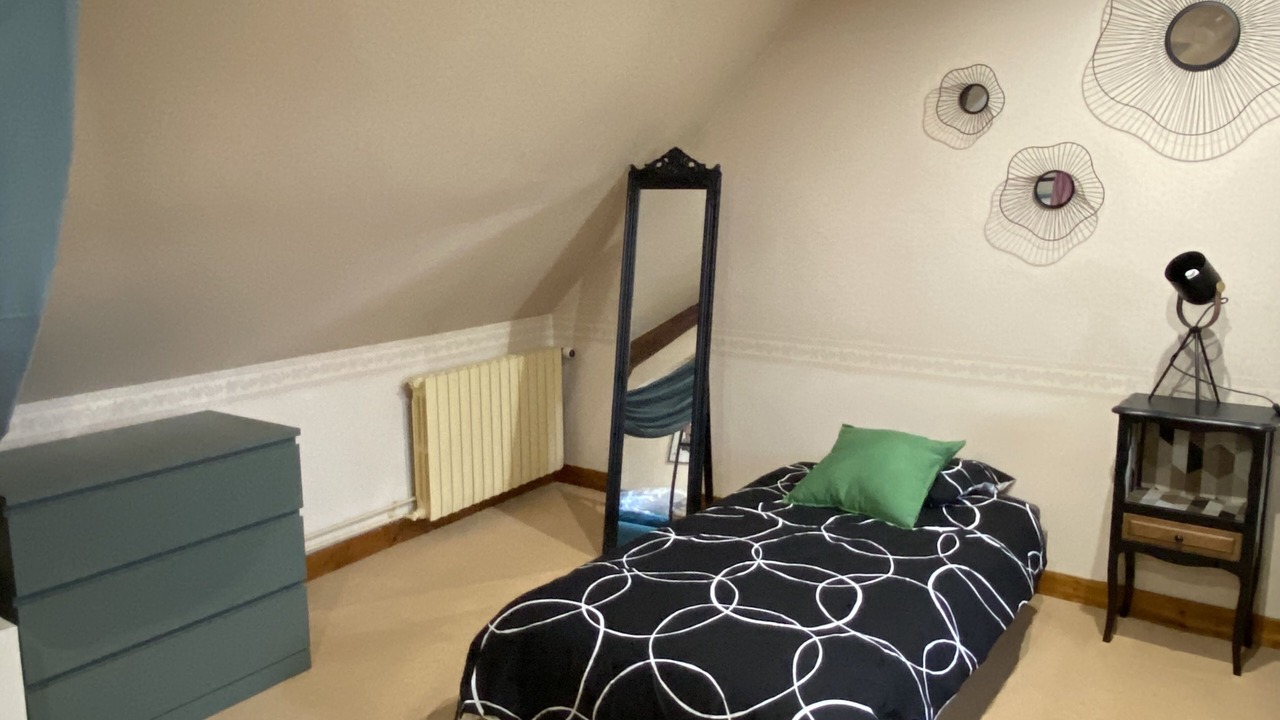 Photo of Bedroom in Dollon