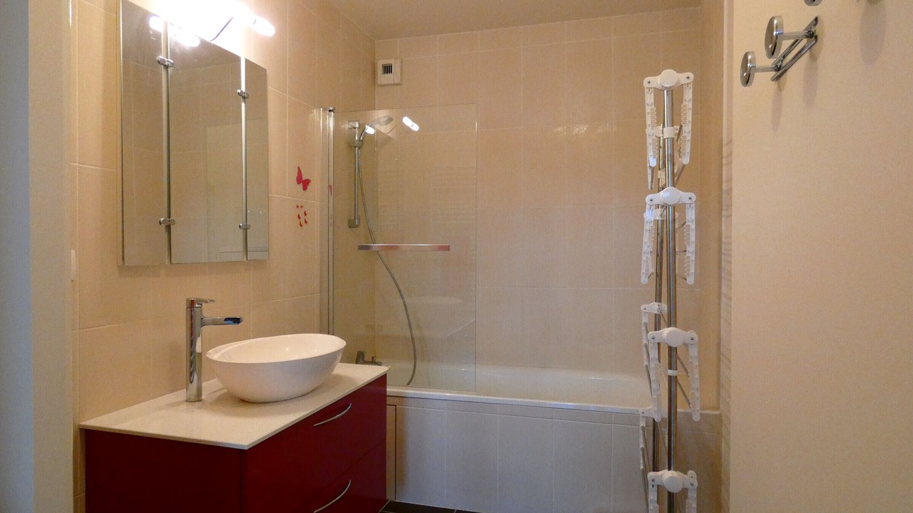 Photo of Bathroom in Epernon