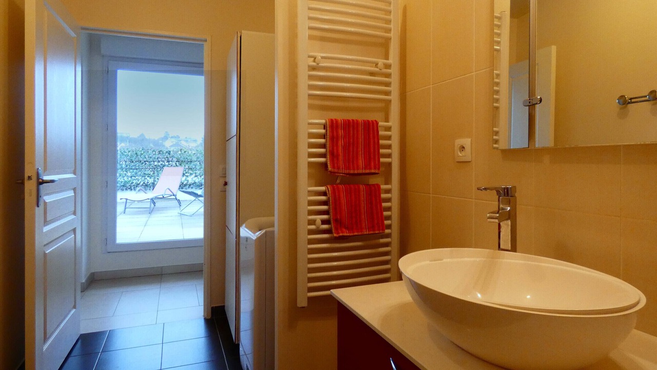 Photo of Bathroom in Epernon
