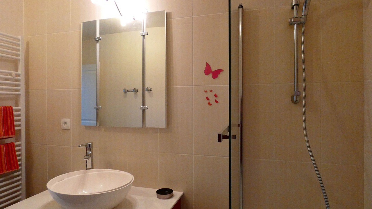 Photo of Bathroom in Epernon
