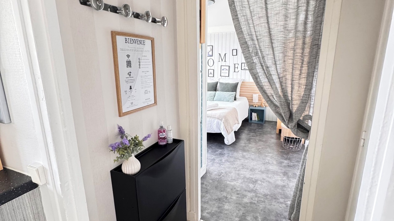 Photo of Bedroom in Saint-Desir