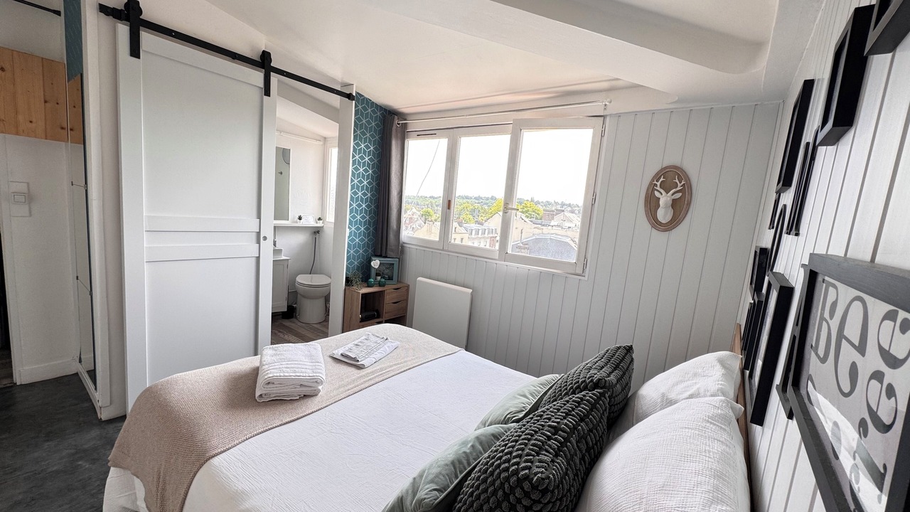 Photo of Bedroom in Saint-Desir