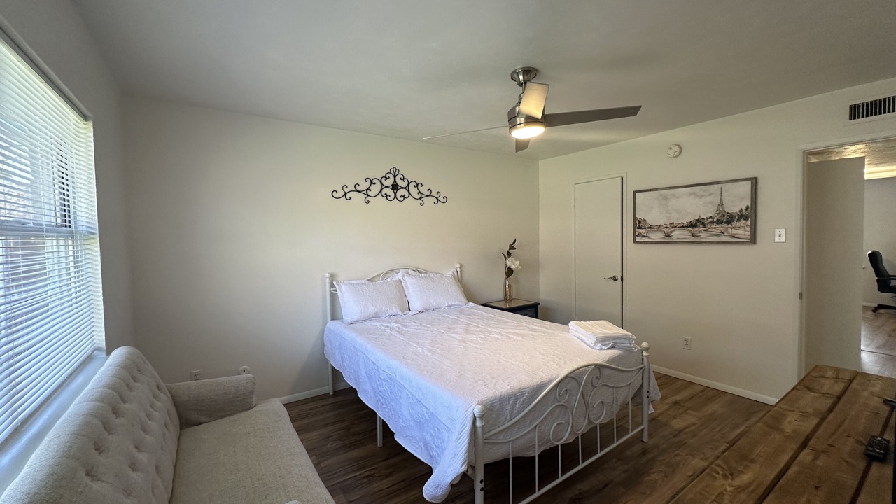 Photo of Bedroom in Allen