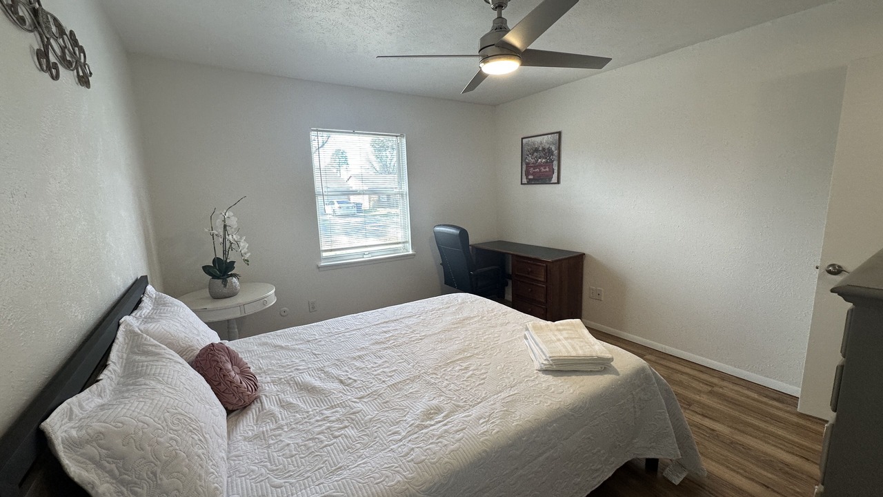 Photo of Bedroom in Allen