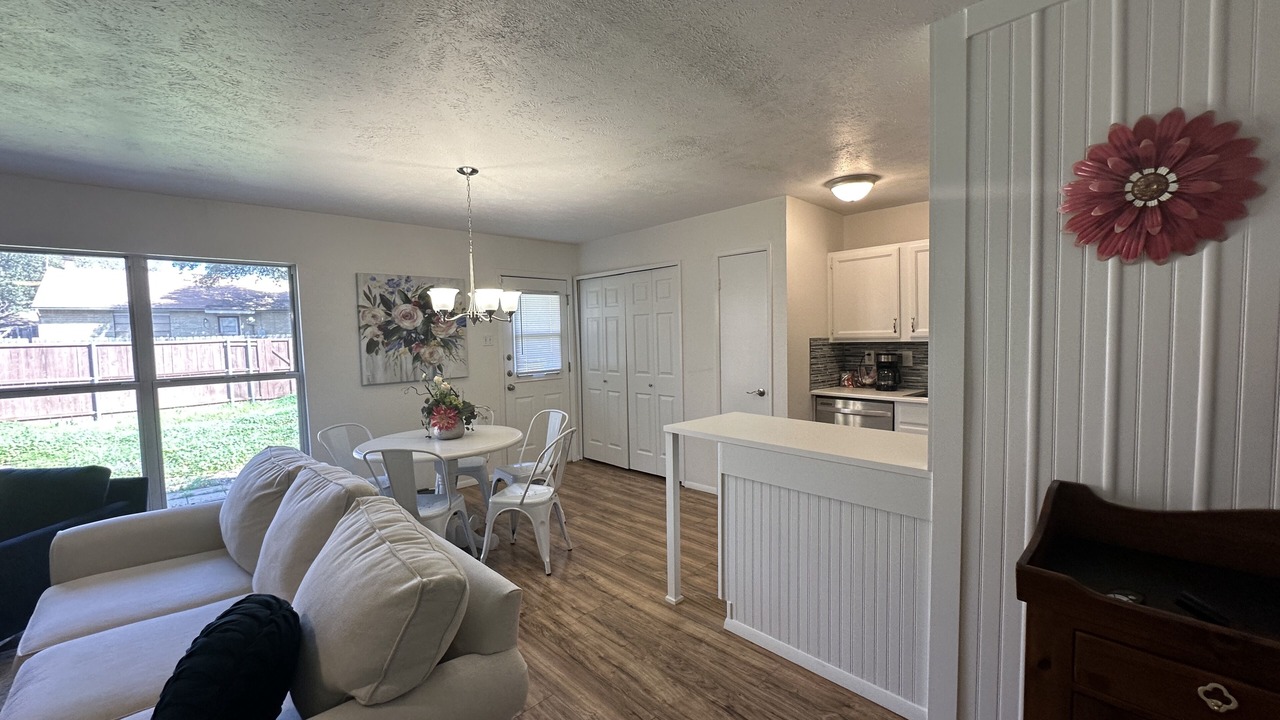 Photo of Livingroom in Allen