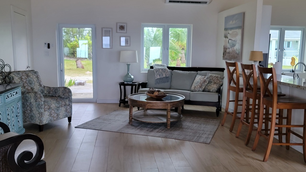Photo of Livingroom in Morgan's Bluff