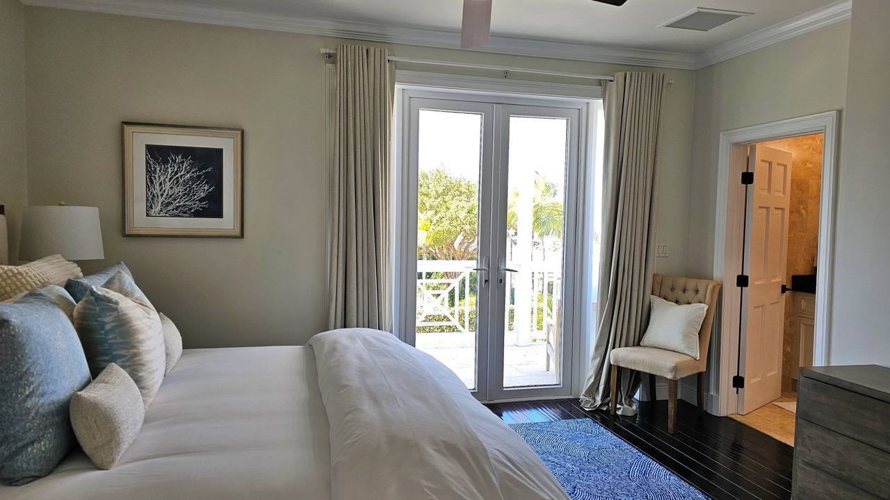 Photo of Bedroom in Palm Cay
