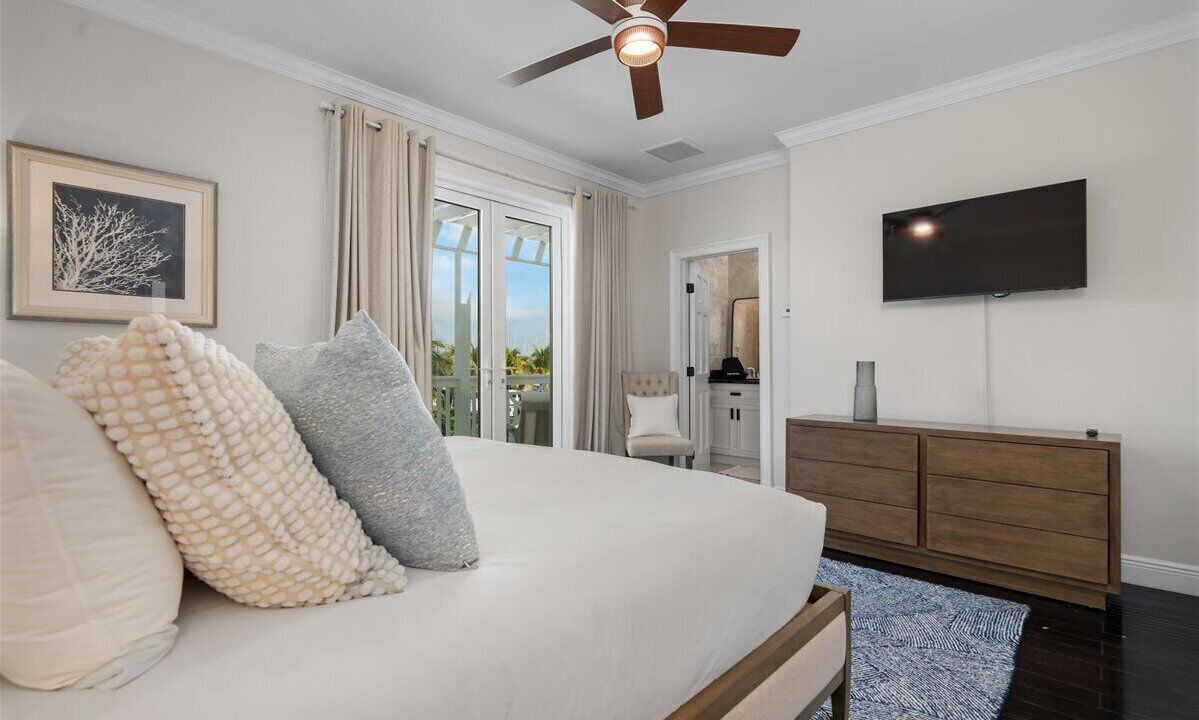 Photo of Bedroom in Palm Cay