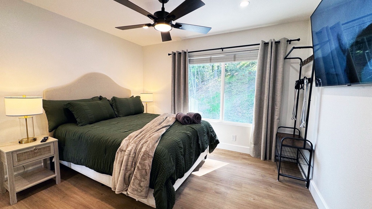 Photo of Bedroom in Woodland Hills